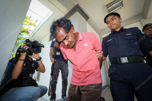 INDIVIDU PAMER GAMBAR AGONG PRK KKB DITAHN