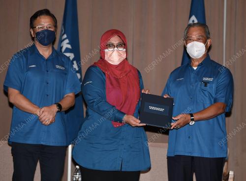 TAN SRI MUHYIDDIN YASSIN