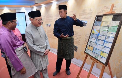 PERASMIAN PAMERAN JUBLI MUTIARA 30 TAHUN LZS