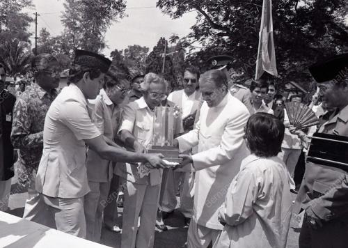 PRESIDEN PAKISTAN MUHAMMAD ZIA-UL-HAQ