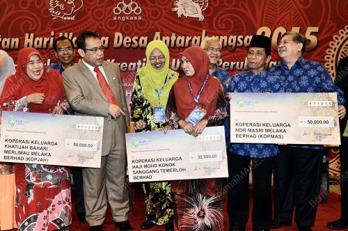 SG11_08122015_ANGKASA