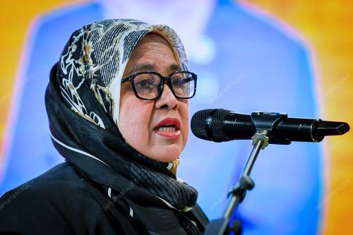 YUZAWATI YUSOF