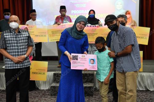 DATUK SERI RINA MOHD HARUN