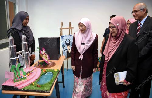 SG11_11102018_WANITA_BN201810100507