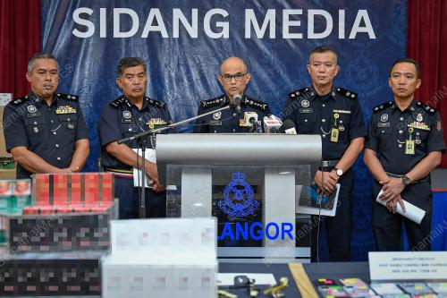 SIDANG MEDIA KETUA POLIS SELANGOR