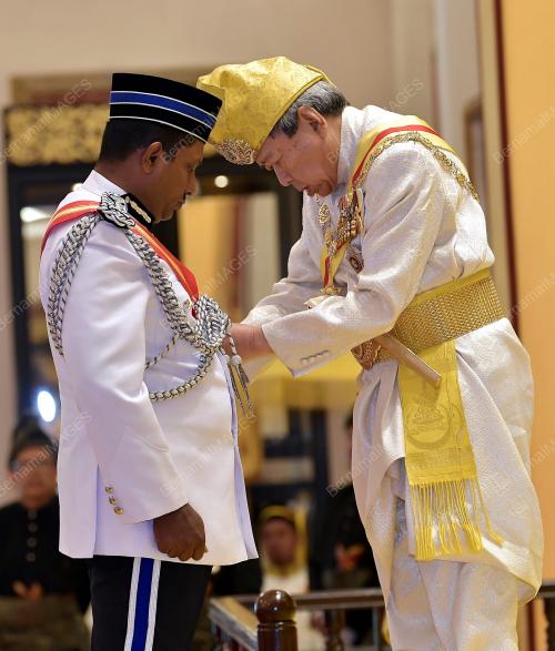 SULTAN SELANGOR SULTAN SHARAFUDDIN IDRIS SHAH