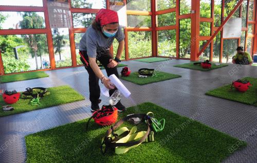 TINJAUAN AKTIVITI ZIP LINE