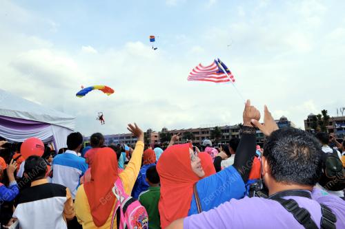 SG11_13042013_KARNIVAL