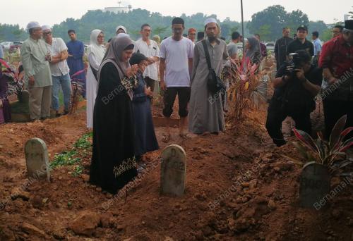 SG11_14022018_AZMIL_MENINGGAL
