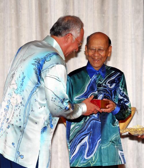 SG11_14042012_AGONG_GOLF