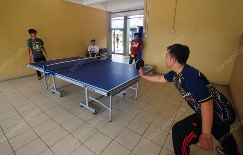 TINJAUAN PELAJAR UITM YANG BERADA DI ASRAMA (COVID-19)