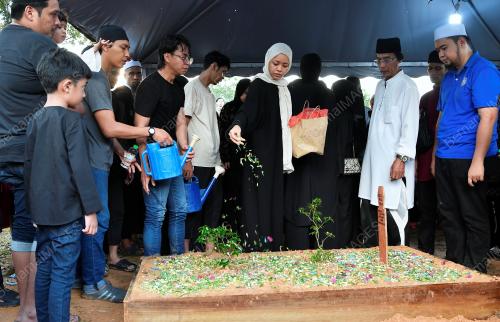 JENAZAH NIDZA AFHAM SELAMAT DIKEBUMIKAN