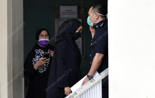 MANGSA BUNUH SEORANG PENSYARAH KOLEJ