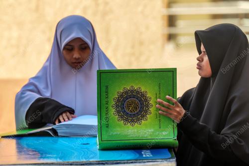 PELAJAR OKU DARUL QURAN NUZUL QURAN