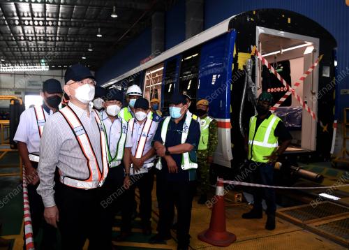 DATUK SERI DR WEE KA SIONG