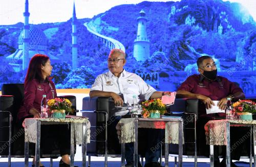 TAN SRI NOH OMAR