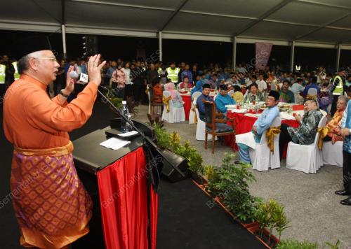 MOHD NAJIB TUN ABDUL RAZAK