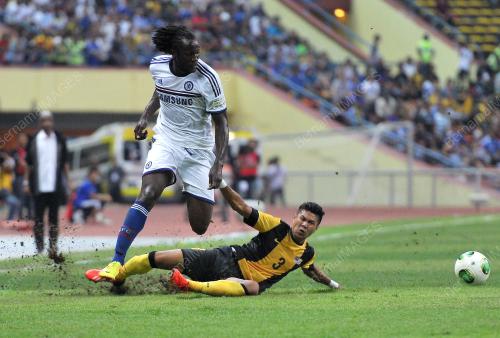 SG11_21072013_BOLA