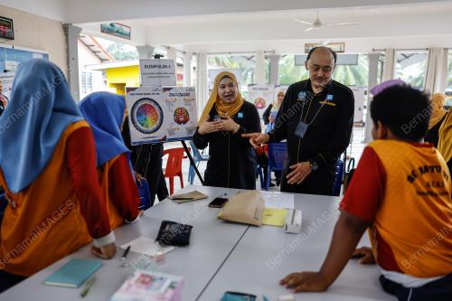 PROGRAM SANTUNI MADANI SATU PEMIMPIN SATU KAMPUNG