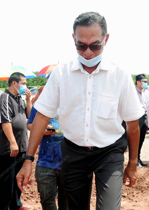 PENGKEBUMIAN JENAZAH BEKAS MENTERI BESAR TERENGGANU