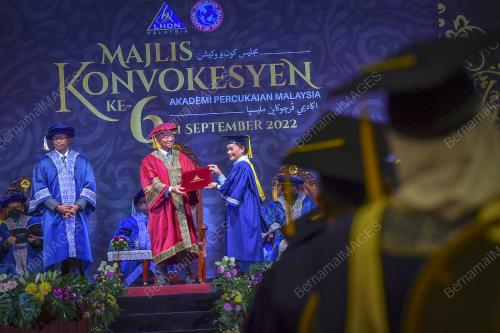 DATUK DR MOHD NIZOM SAIRI