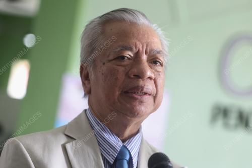 PROF EMERITUS DATUK DR MOHAMAD ABD RAZAK