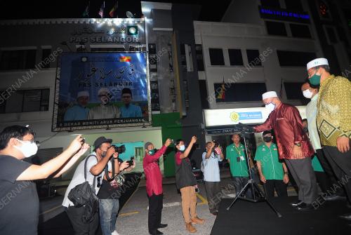 DATUK SERI TUAN IBRAHIM TUAN MAN