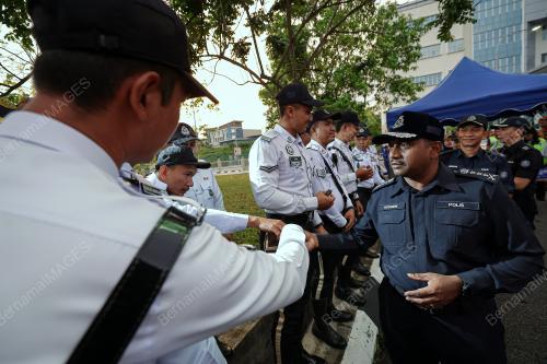 DATUK HUSSEIN OMAR KHAN