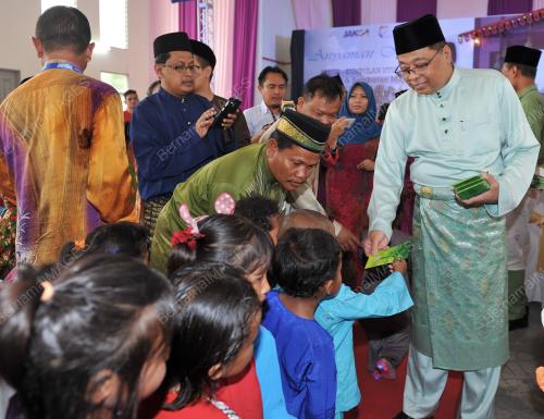 SG11_26072016_RAYA