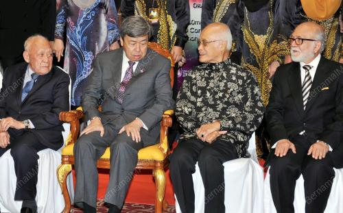 SG11_29102015_UITM