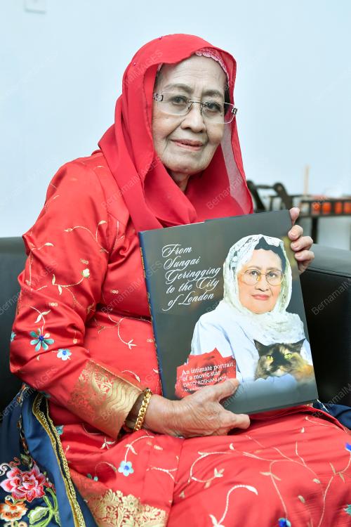 DATUK ROSNANI JAMIL