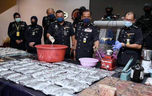 CP DATUK RAZARUDIN HUSAIN