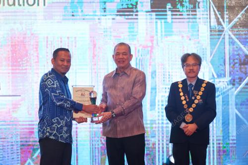 DATUK SERI FADILLAH YUSOF