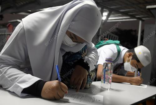 HARI PERTAMA SPM 2021