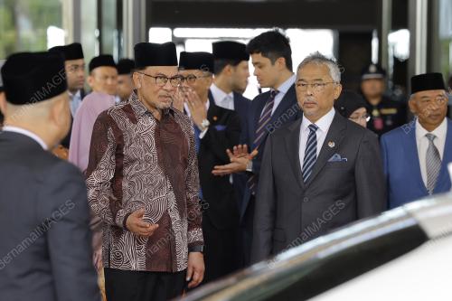 AL-SULTAN ABDULLAH RI'AYATUDDIN AL-MUSTAFA BILLAH SHAH