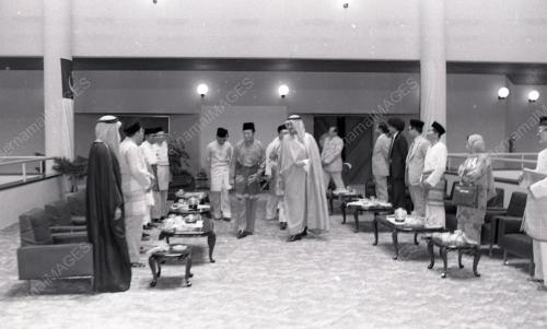 DR. MAHATHIR MUHAMAD