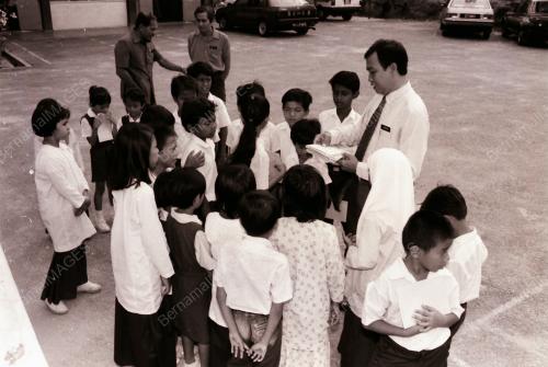 DERMA ANAK YATIM SRK SRI GOMBAK