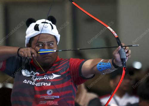 KEJOHANAN MEMANAH DALAM DEWAN ANTARABANGSA SELANGOR
