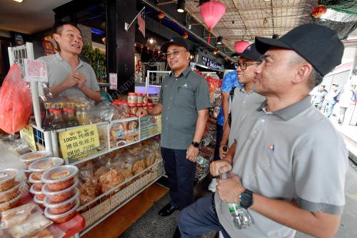 LAWATAN TAPAK SUBMARINE CABLE SYSTEM OLEH MCMC