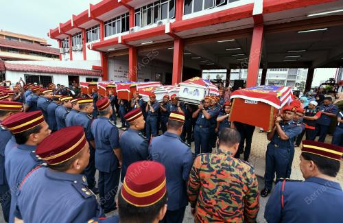 SG12_04102018_BOMBA_LEMAS