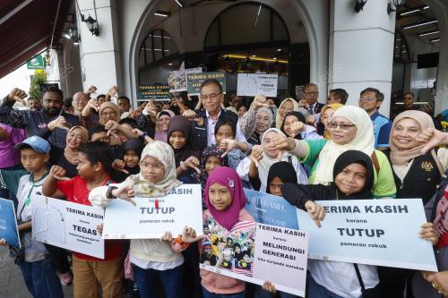 DATUK SERI DR DZULKEFLY AHMAD