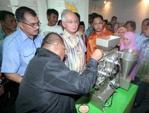 MOHD NAJIB TUN ABDUL RAZAK