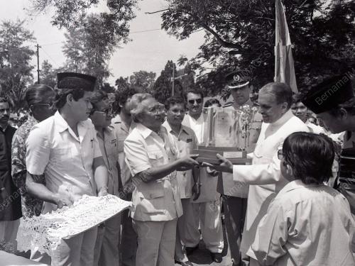 PRESIDEN PAKISTAN MUHAMMAD ZIA-UL-HAQ
