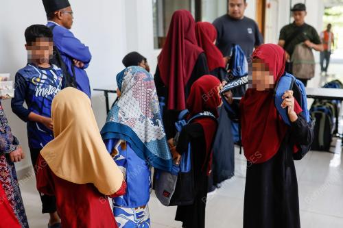 PROGRAM PENYAMPAIAN SUMBANGAN BARANGAN PERSEKOLAHAN