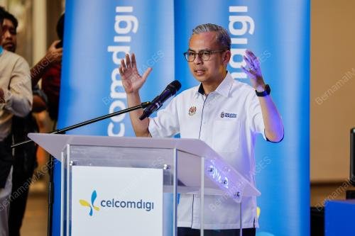 DATUK FAHMI FADZIL