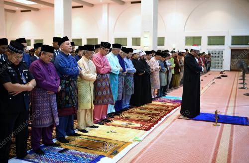 SG12_10052019_AGONG_UITM_BN201905079042