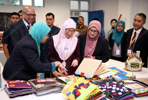 SG12_11102018_WANITA_BN201810100507