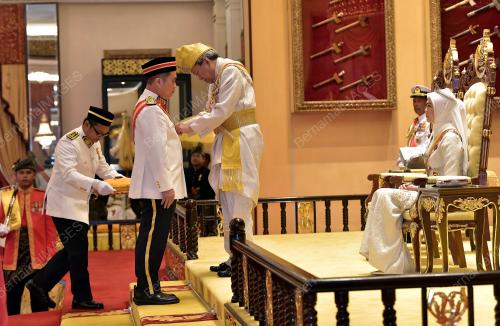 SULTAN SELANGOR SULTAN SHARAFUDDIN IDRIS SHAH