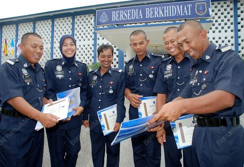 PELATIH BEKAS TENTERA