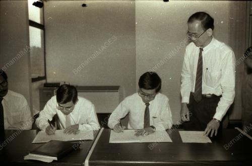 SIDANG AKHBAR ACER DAN PJE